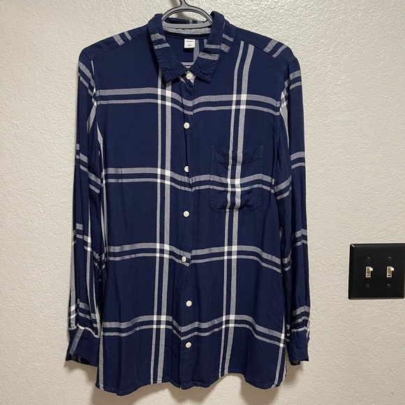 Old Navy Women’s Blue Plaid Long Sleeve Button Down Size LARGE - Picture 1 of 5